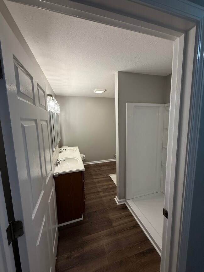 800 Lullwater Rd Unit 800