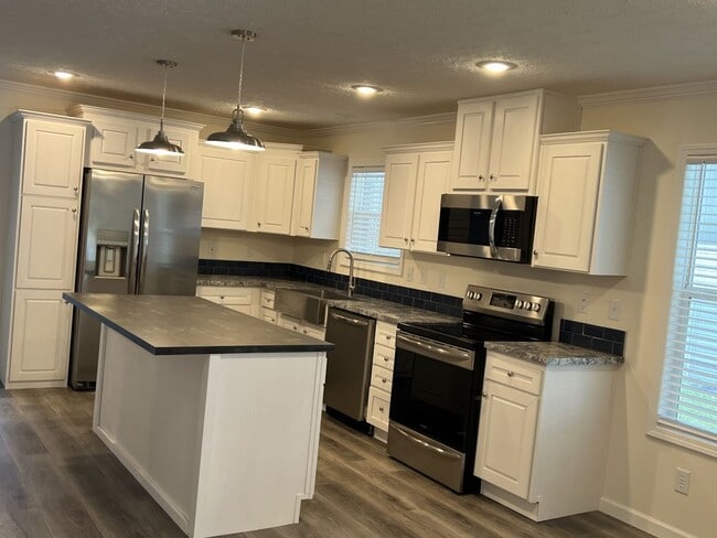 Photo - 3150 NE 36th Ave
