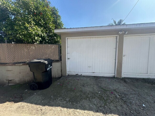 Photo - $500 OFF 1ST MONTHS RENT! Bright 2 Bedroom... Unit 113