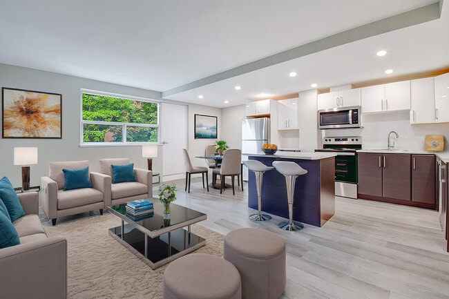 Building Photo - 45 Paisley Blvd