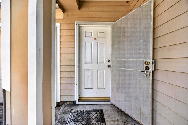 12835 Wisteria Park Dr