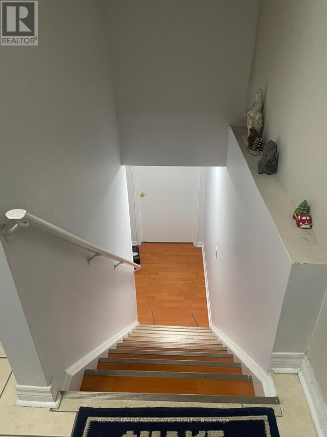 Photo - 435 Elson St