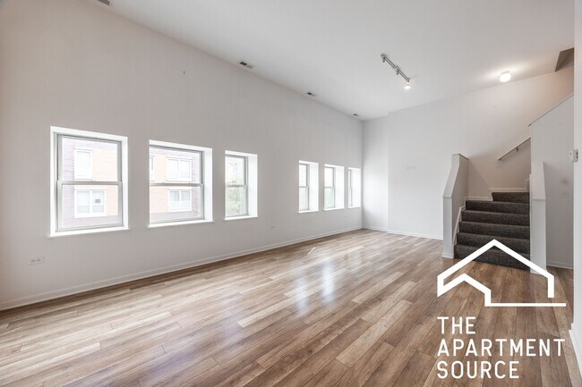 Photo - 2700 W North Ave Unidad 205