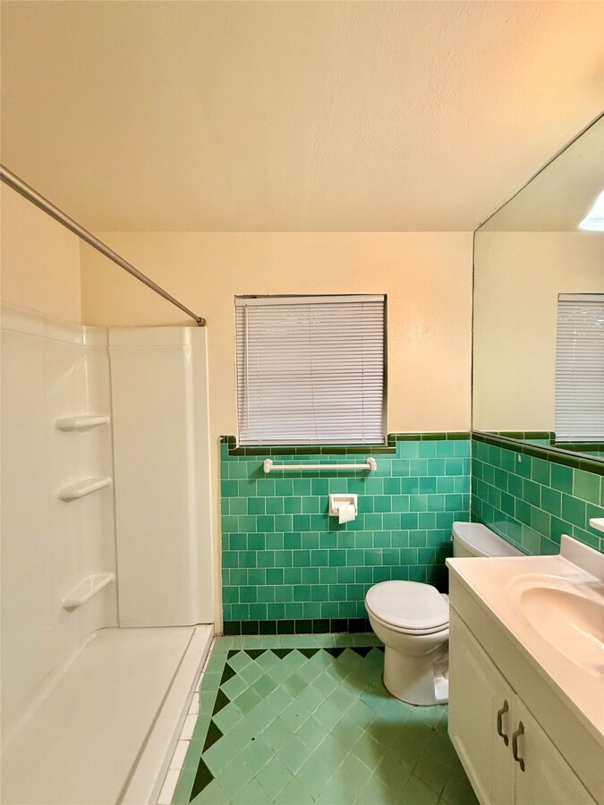 Photo - 7018 Alder Dr