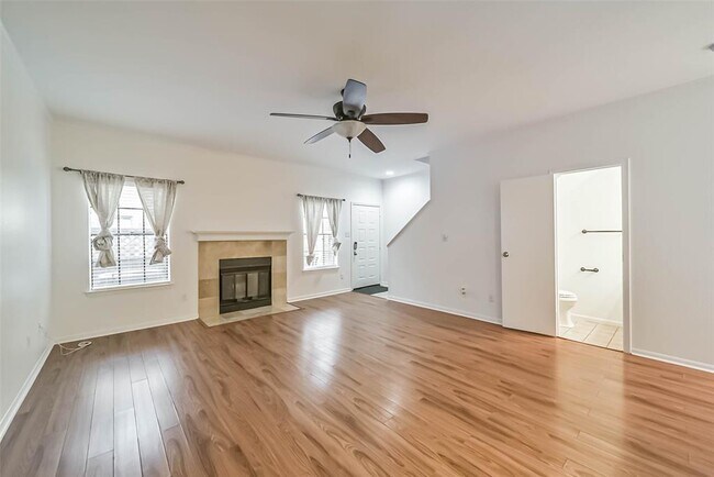 Photo - 9850 Pagewood Ln Condo Unit 1902