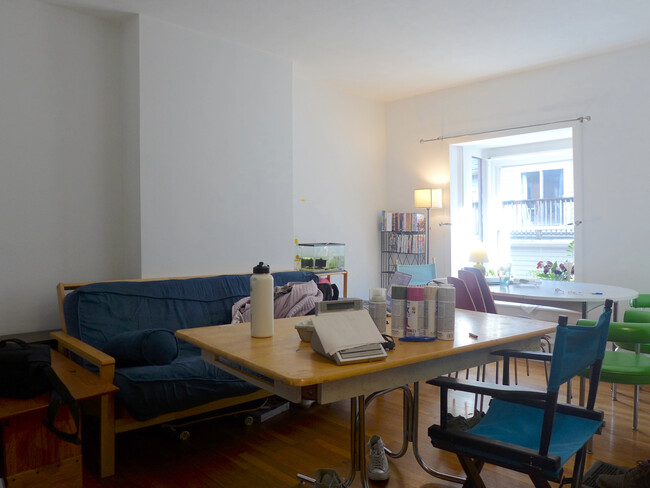 Building Photo - 5 Sewall St Unit 1 Rental