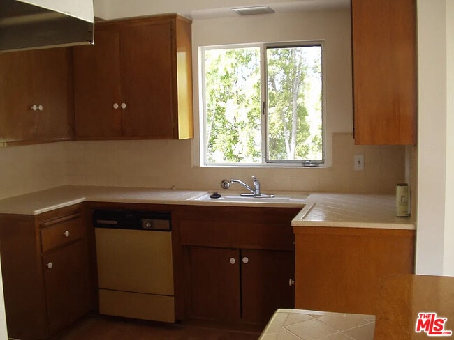 Photo - 13203 Moorpark St Unit 6
