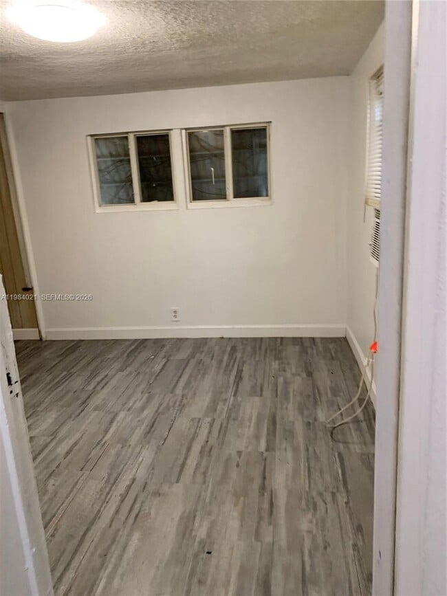 Photo - 11840 Cove Pl