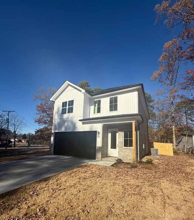 Photo - 412 Prickett Rd