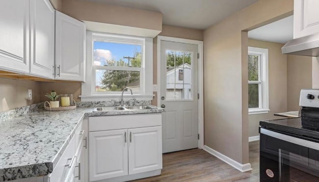 Photo - 599 Morris Ave Unit 599