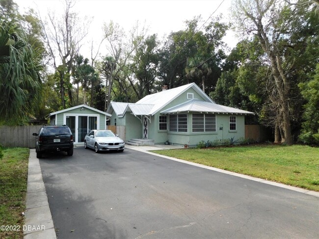 Building Photo - 429 Brentwood Dr