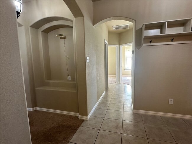 Photo - 8466 Davis Dr