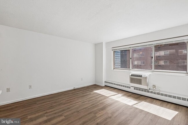Photo - 2101 Chestnut St Unit 1121
