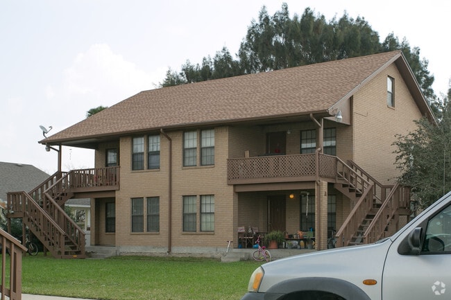 Photo - Marlin Court Apartments
