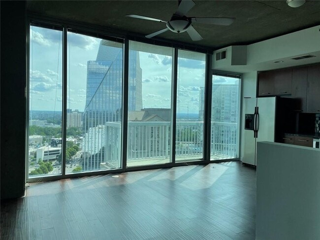 Photo - 3324 Peachtree Rd NE