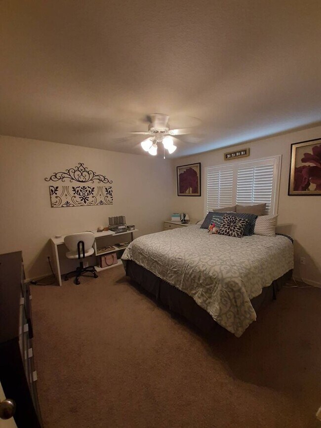 Stunning SingleStory Home in Exclusive Ga... House Rental in