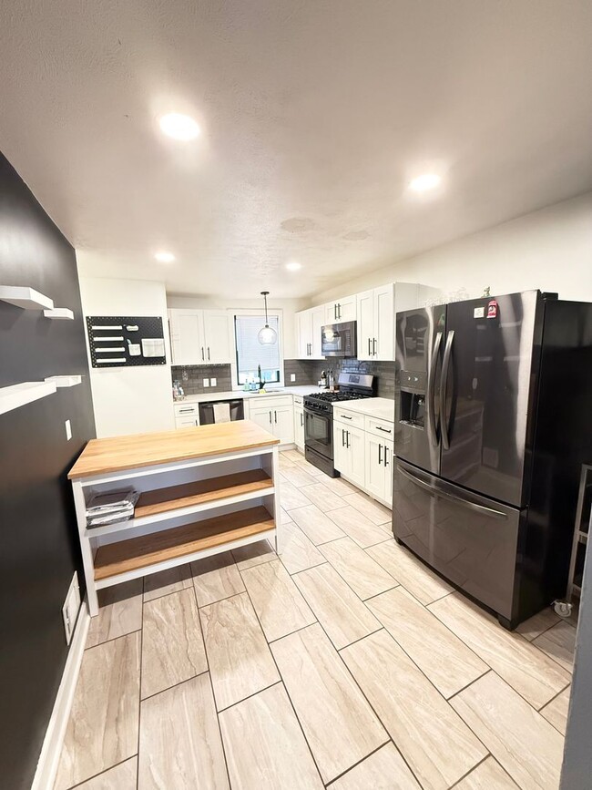 Photo - Newly Remodeled 3 Bed Ged 2 Bath Single-Family Home- Modern updates and Prime Location!