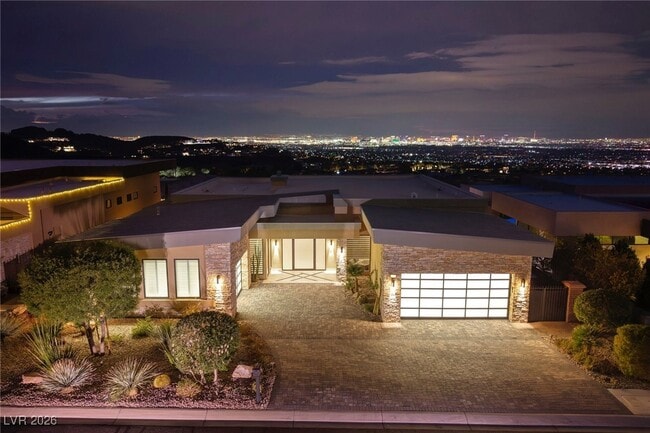 Building Photo - 675 Scenic Rim Dr