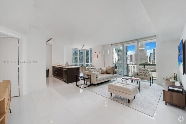 Building Photo - 55 SE 6th St Unit 1901 Rental