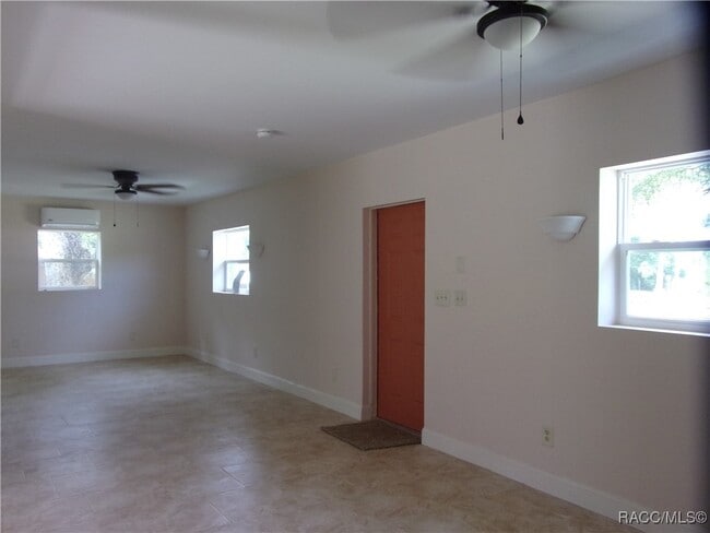 Photo - 215 N Wheeler Ave