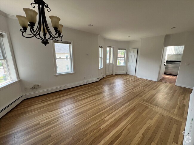 Building Photo - 339 Midland Ave Unit 2 Rental