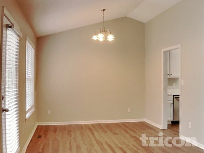 Photo - 69 Gray Ghost St