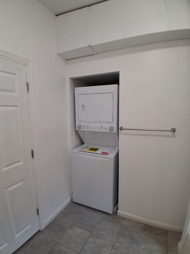 Photo - 1353 Jerome St Unit Upper # 2