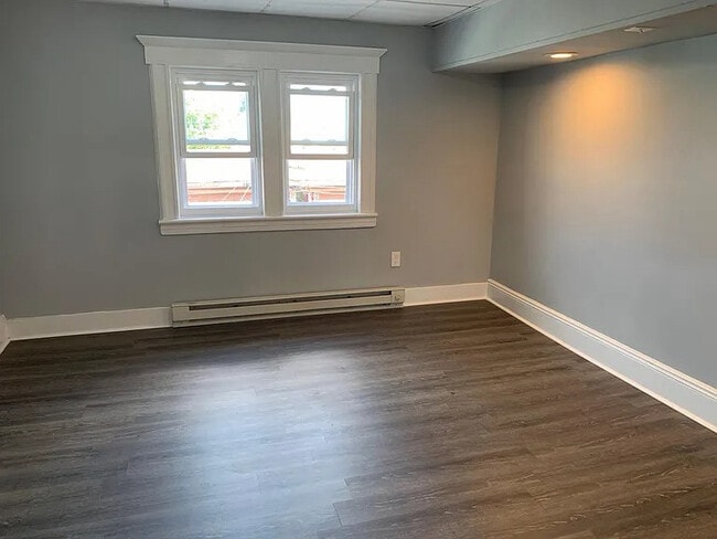 Building Photo - 454 E 27th St Unit 2