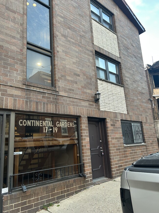 Building Photo - 17-19 68th St Unit 1