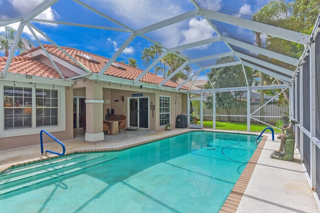 Photo - 348 Eagleton Golf Dr