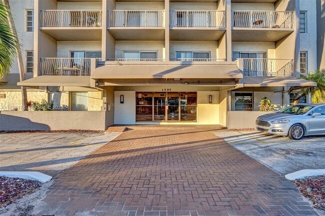 Photo - 1595 NE 135th St Unit 418