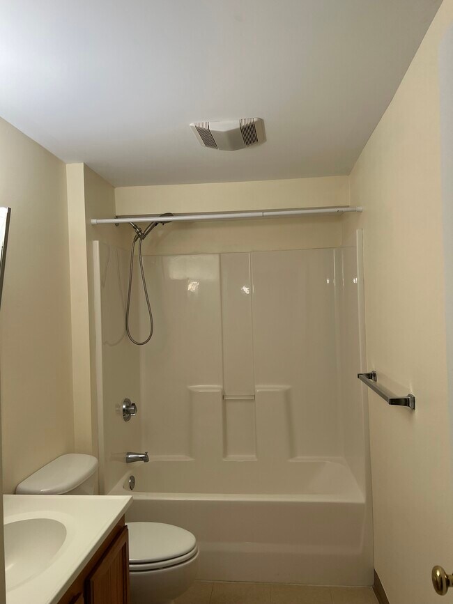 59 Ponemah Hill Rd Condo Unit 1LL4 Condo for Rent in Milford, NH