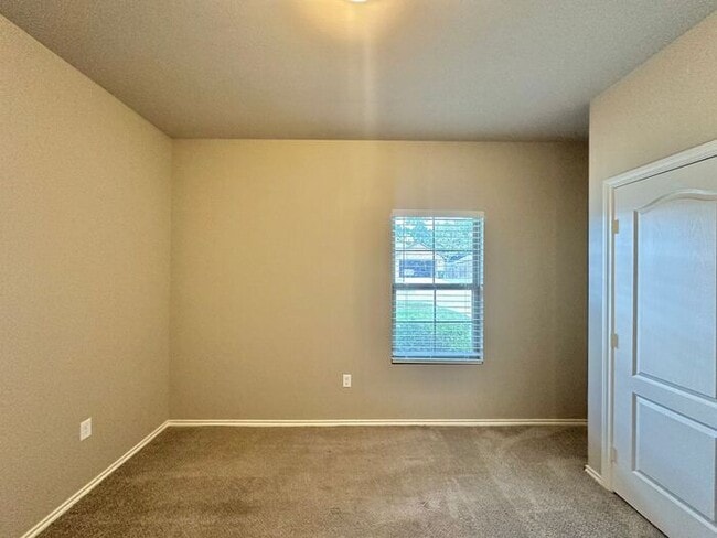 Photo - AVAILABLE NOW! Cozy 4 Bedroom2 Bath Home i...