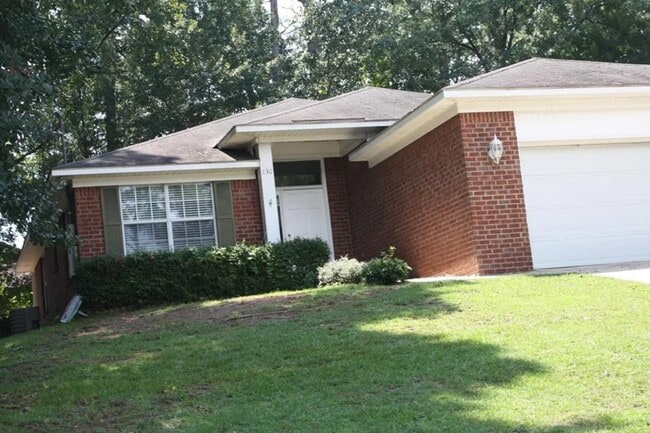 Building Photo - 130 Pineridge Rd
