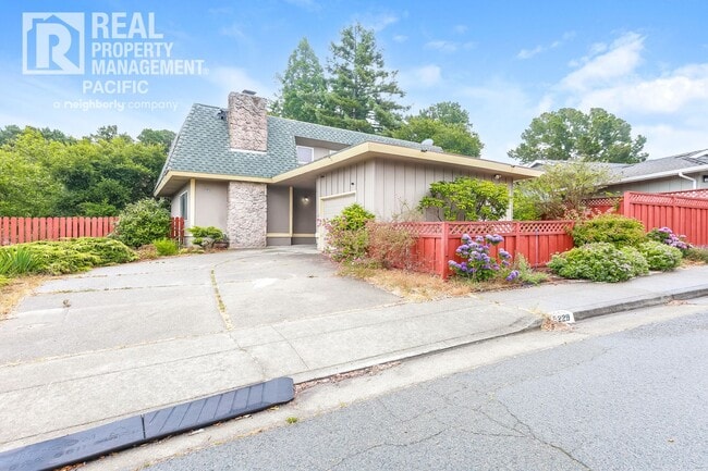 Building Photo - Peaceful 4-Bedroom Retreat in the Oakland ... Rental