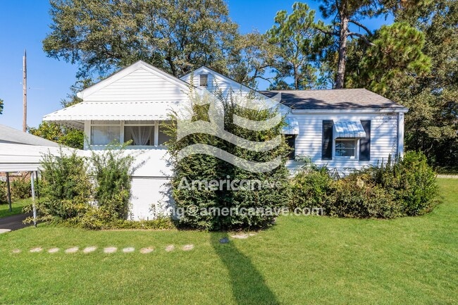 Photo - 3054 Somerset Dr