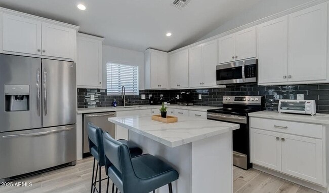 Photo - 1101 E Weldon Ave