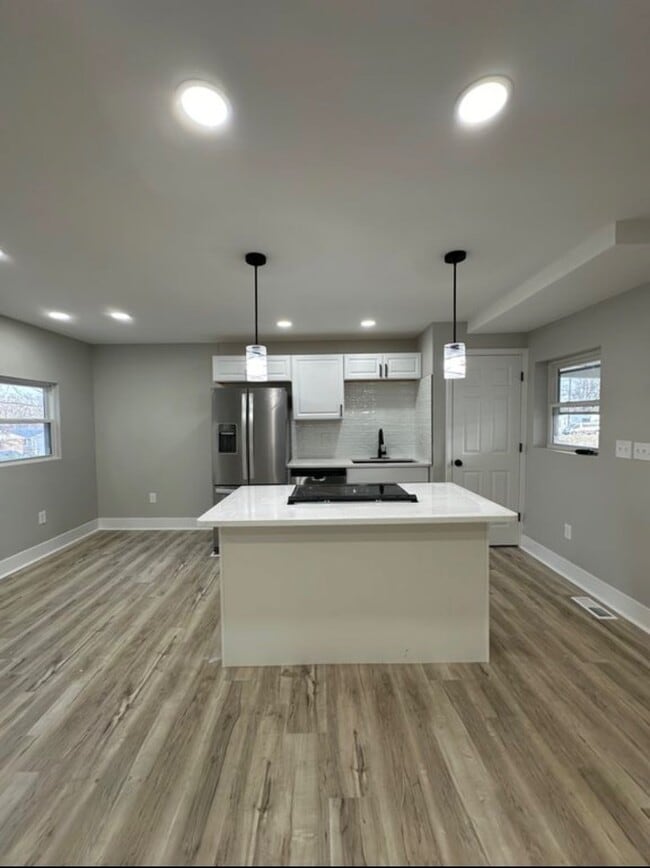2110 Mckinley Ave