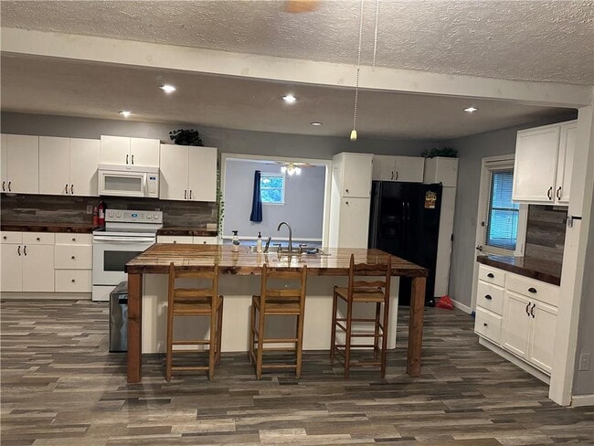 Photo - 7597 Rockbridge Rd SW