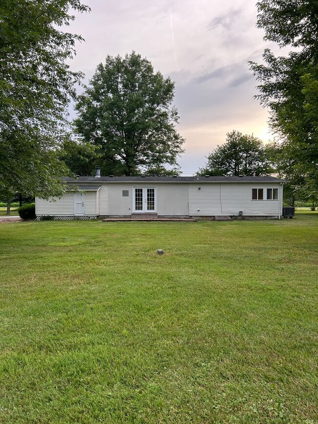 Beautifully Updated 3 Bedroom Modular Home... Rental - House Rental in ...