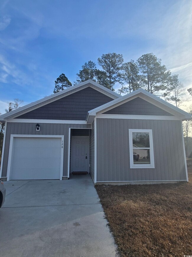 Building Photo - 2027 6th Ave