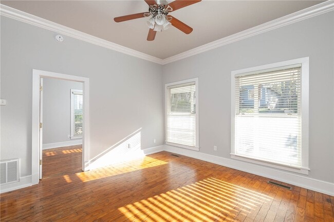 Photo - 349 Rollston Ave