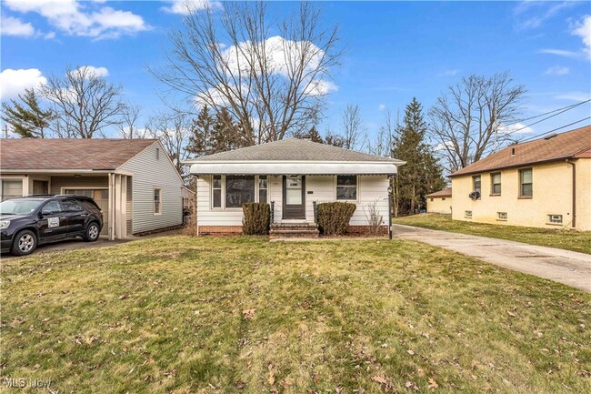 Photo - 187 W Glendale St House