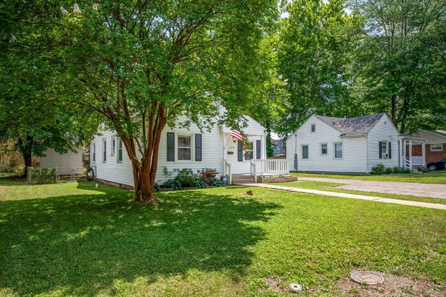 Photo - Charming 3-Bedroom, 1 Bath Home located in Sandston-$1750/Mo