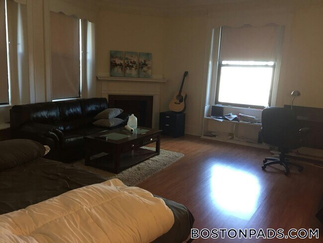 Photo - 62 Boylston St Apartment Unit 825