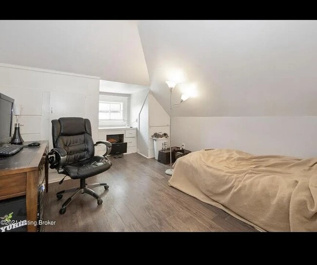 Photo - 213 Woodbine St Unit #4