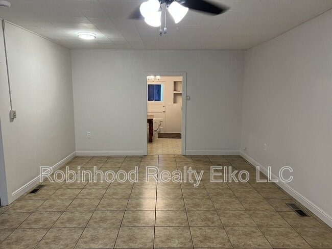 Photo - 533 8th St