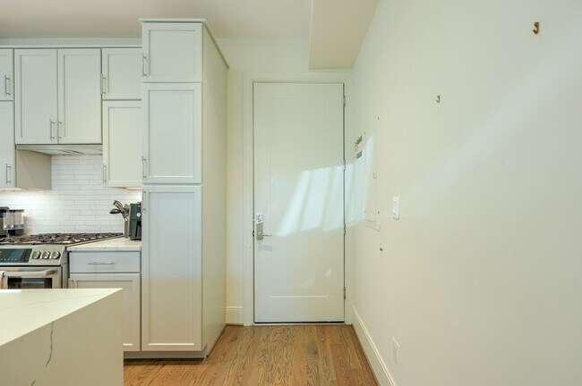 Photo - 270 15th St SE Unidad 102