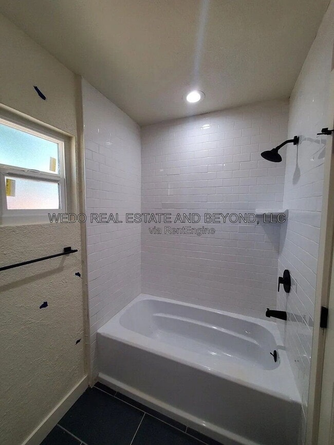 Photo - 6643 N 60th Ave