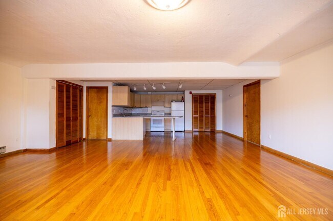 353 Springfield Ave